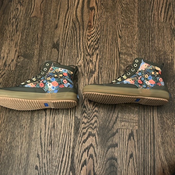 Keds Rifle Paper Weatherproof Boots - Picture 2 of 3